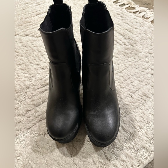 Steve Madden Black Platform Booties - Picture 3 of 7